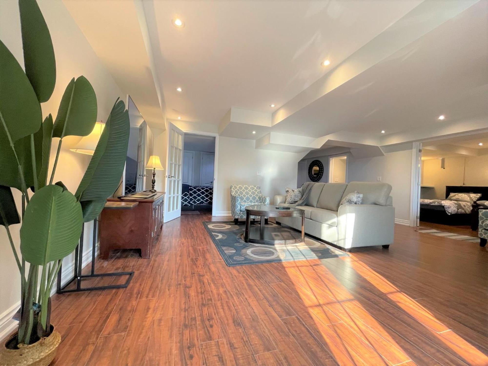 Cozy Lovely Ravine Facing Suite. Mississauga Exteriör bild